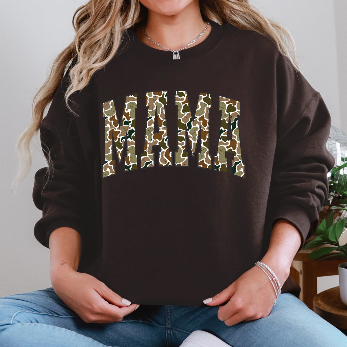 Mama Camo Camouflage Hunting Retro Mother's Day Outdoor Heritage Classic Logo Sweatshirt