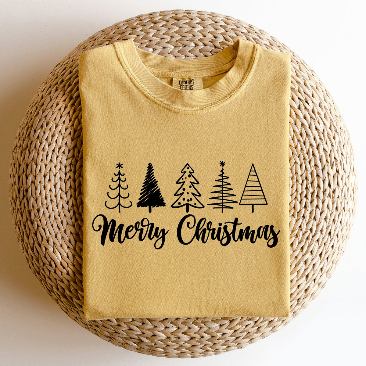 Minimalist Merry Christmas Trees Classic Retro Winter Santa Xmas Comfort Colors Tee