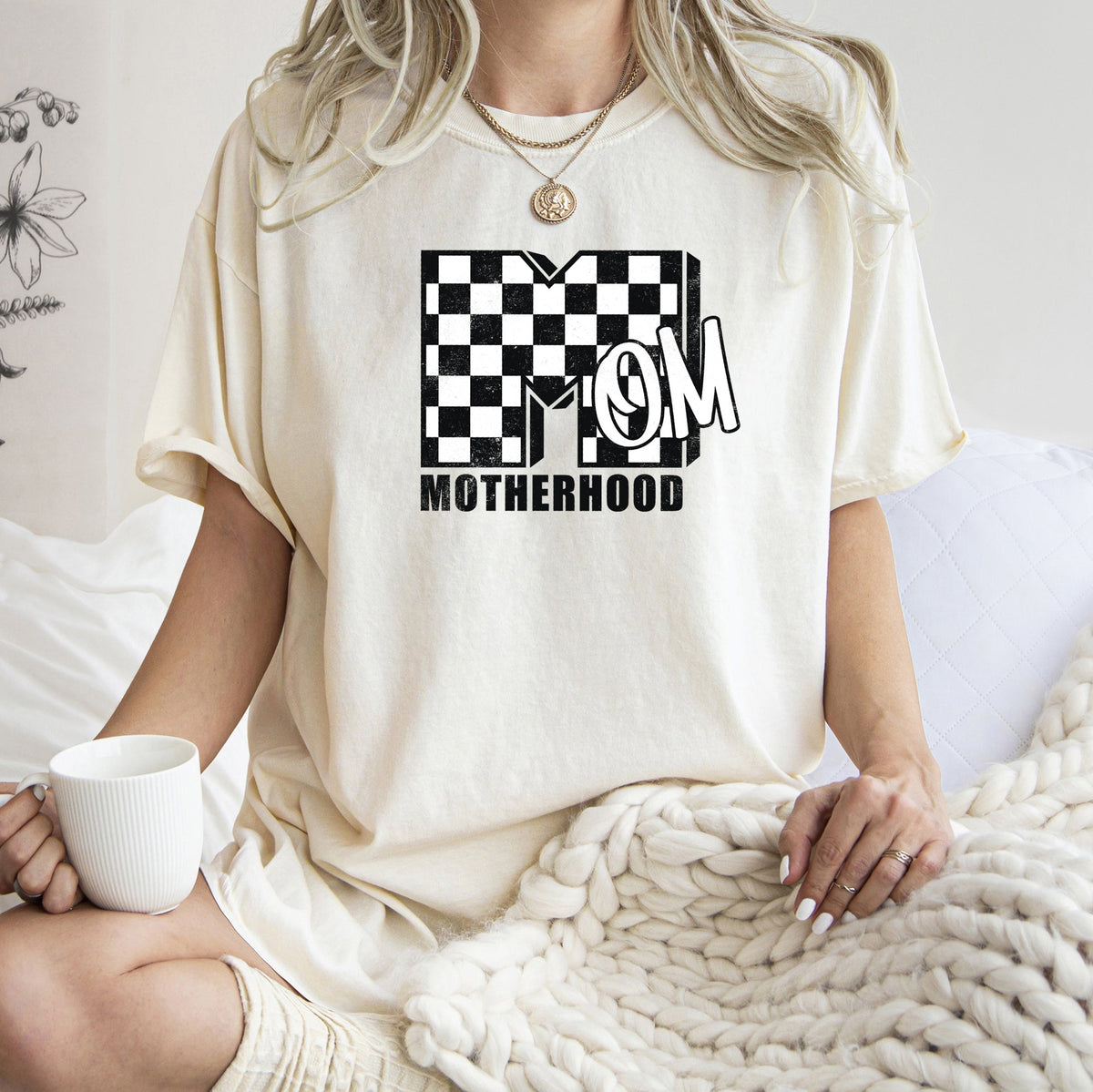 Mom MTV Retro Checkerboard Motherhood Nostalgia Edition Deluxe Comfort Colors Tee