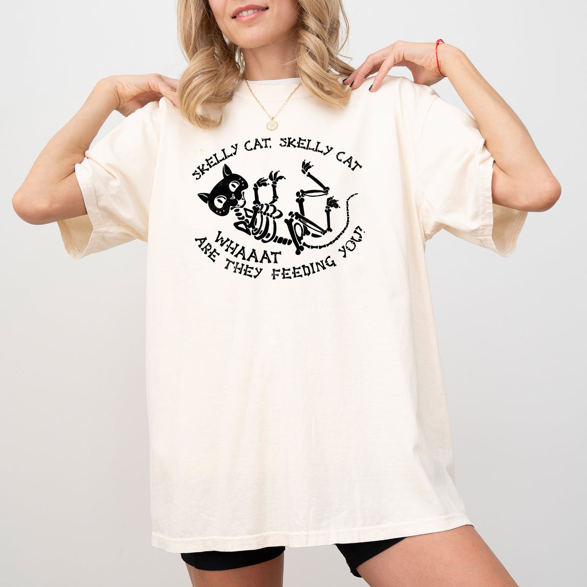 Skelly Cat Skeleton Ghost Witch Skull Spooky Aesthetic Meme Halloween Costume Comfort Colors Tee
