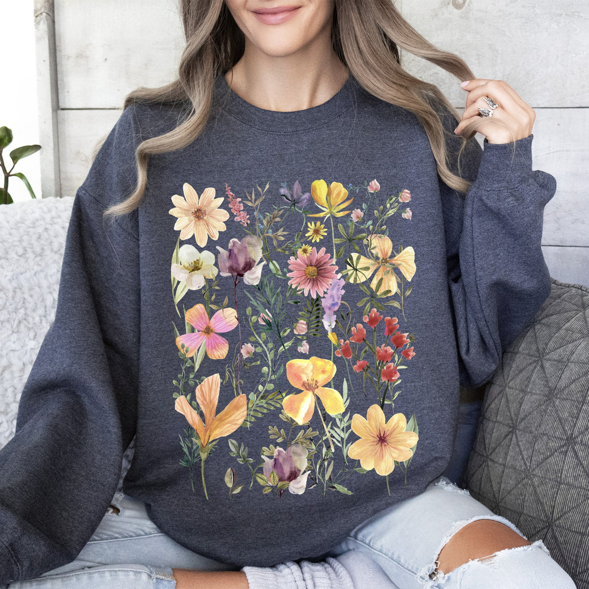 Mountain Meadow Pressed Flowers Nature-Inspired Botanical Print With Vintage Rustic Charm Sweatshirt
