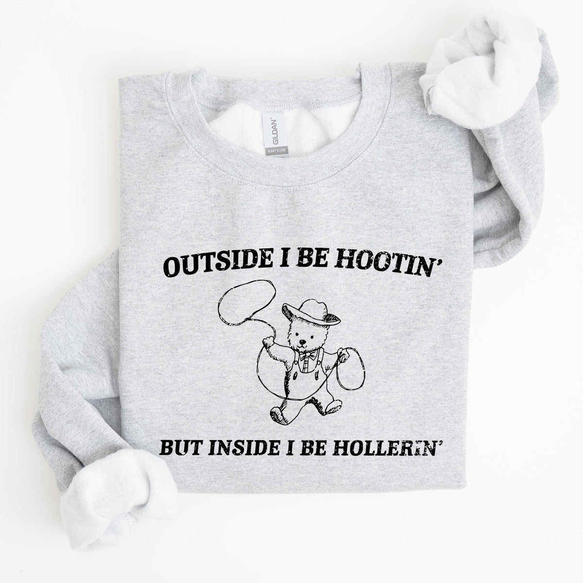 Outside I Bee Hootin, Inside I Be Hollerin, Bear, Funny, Aesthetic Cozy Sweatshirt