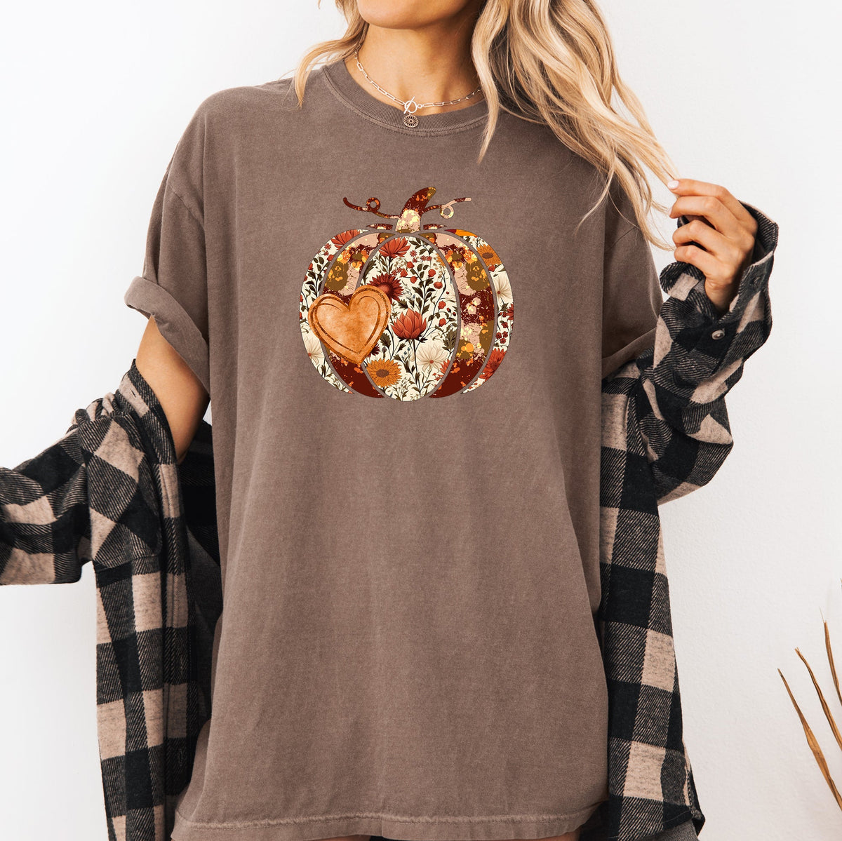 Pumpkin Heart Love Floral Thanksgiving Fall Autumn Halloween Flower Comfort Colors Tee