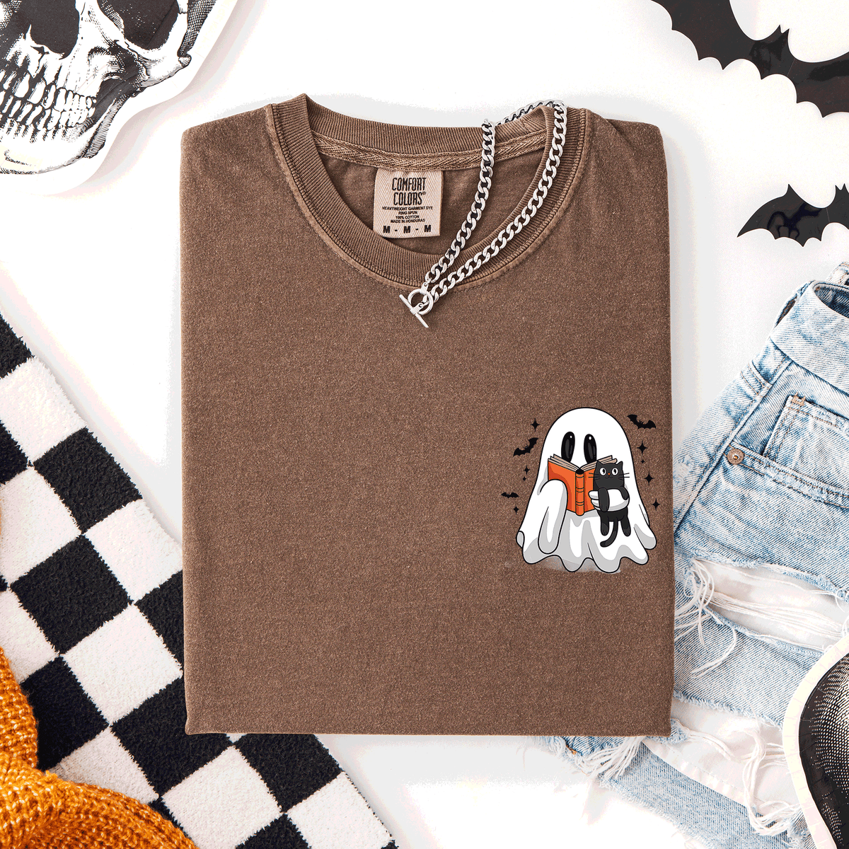Reading Ghost Cat Funny Halloween Book Library Pocket Edition Comfort Colors Tee