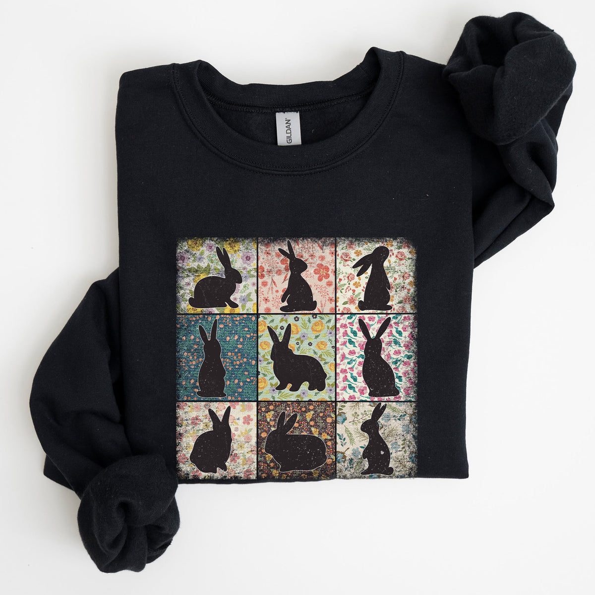 Retro Floral Print Featuring Easter Bunnies And Patchwork Quilt Patterns Sweatshirt