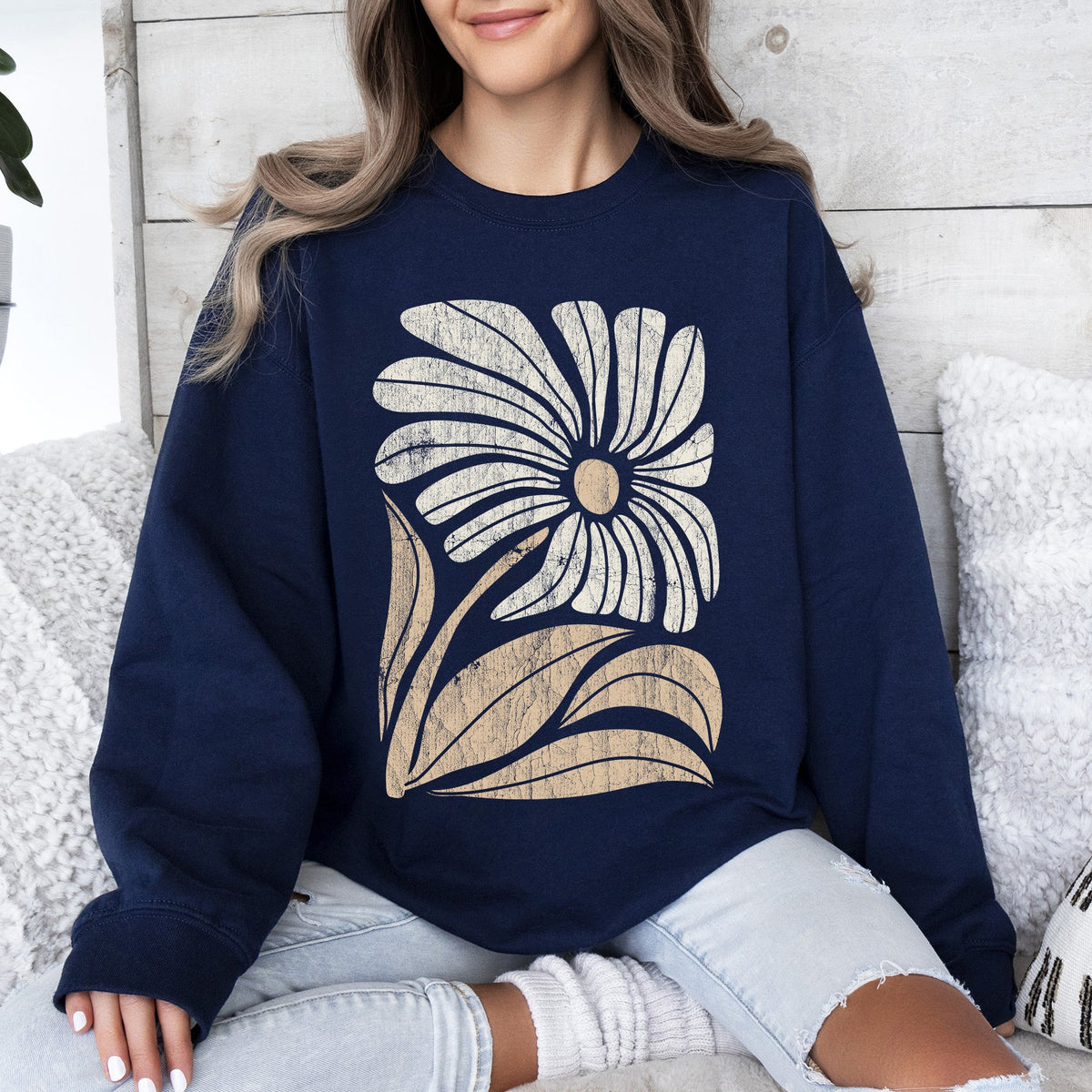 Cozy Soft Retro Flower Bold Floral Boho Print Fleece Lined Weekend Wear Sweatshirt