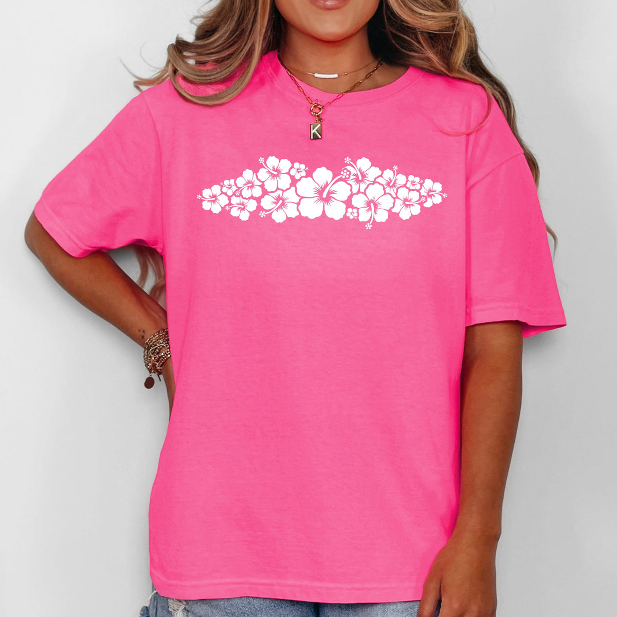 Retro Hibiscus Minimalist Beach Summer Flowers Tropical Coastal Vibe Comfort Colors Tee