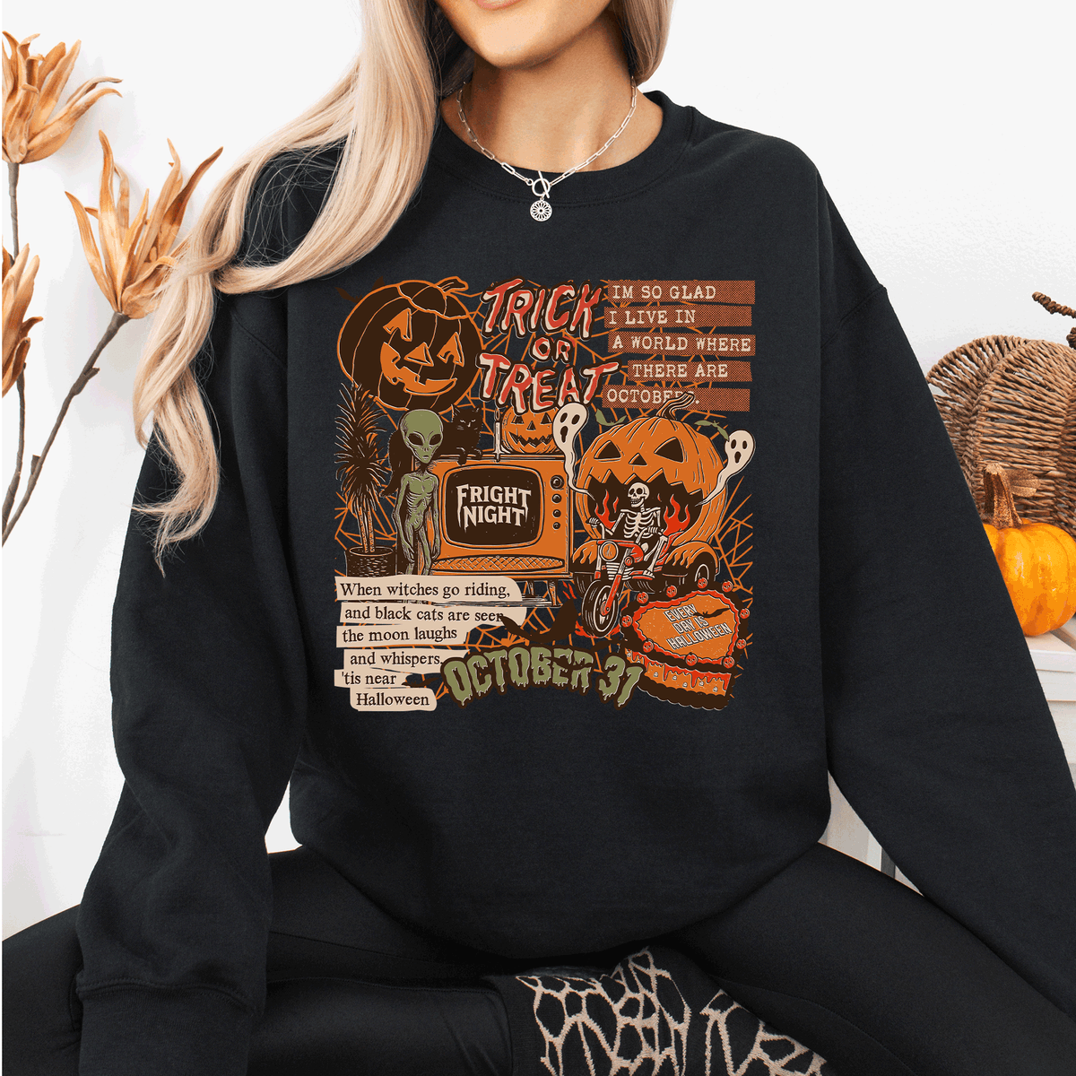 Retro Trick Or Treat Creep Halloween Spooky Vintage Nostalgia Throwback Sweatshirt