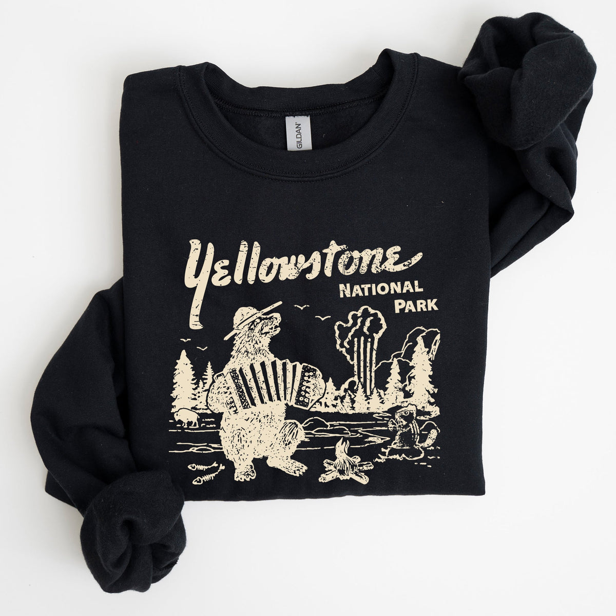 Retro Yellowstone National Park Bear Chipmunk Nature Landscape Illustration Sweatshirt