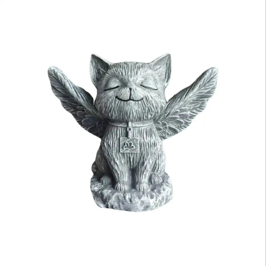 1 Exquisite Fantasy Angel Cat Figurine with Wings, Adding a Dreamy Touch to the Home and Creating a Mysterious Fairy Tale Atmosphere