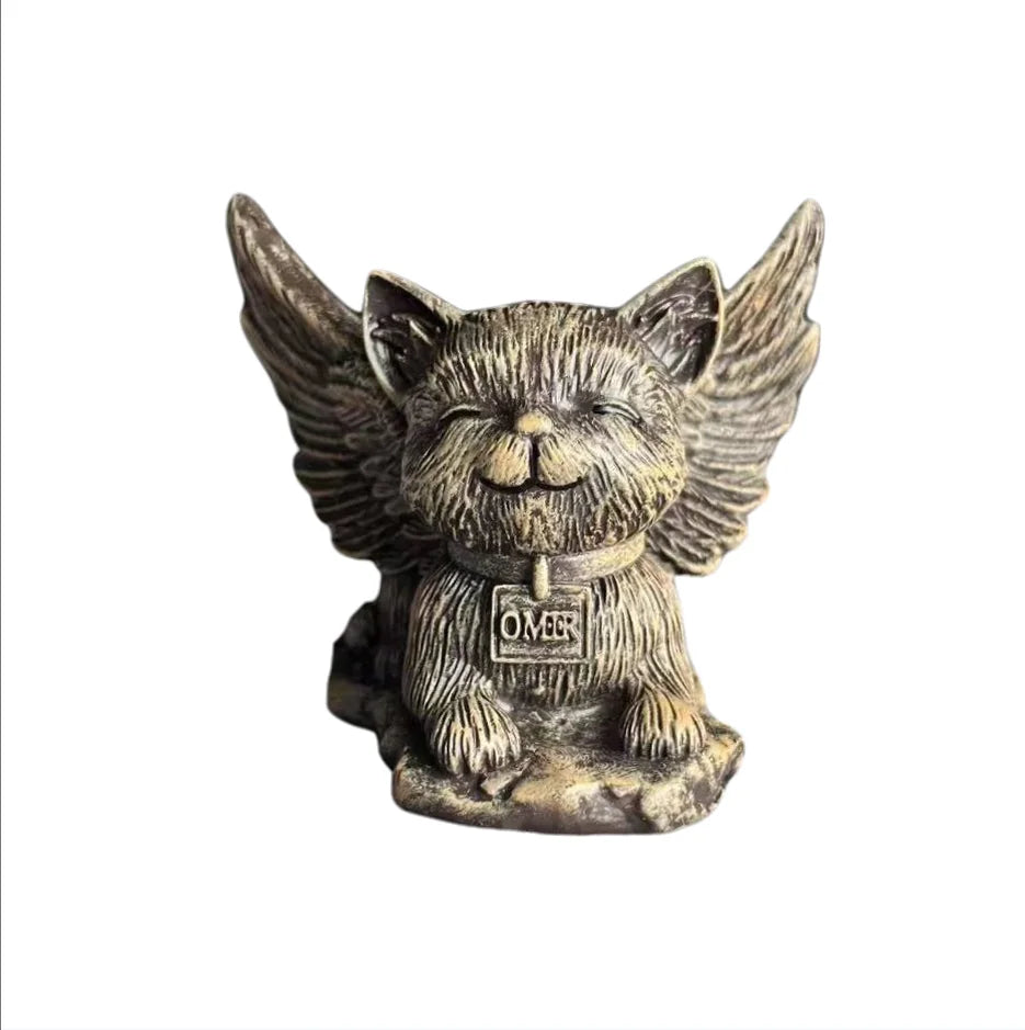 1 Exquisite Fantasy Angel Cat Figurine with Wings, Adding a Dreamy Touch to the Home and Creating a Mysterious Fairy Tale Atmosphere