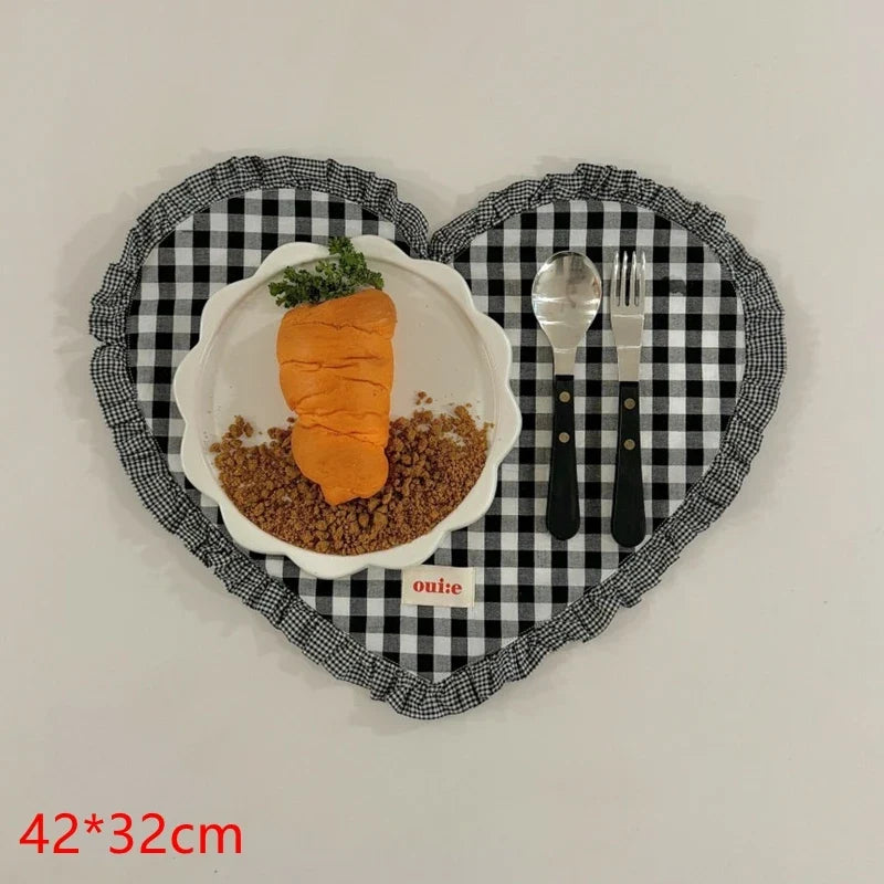 Placemats Dining Table Korean Plaid Heart-shaped Placemat Water Cup Mat Cute Pleated Lace Mat Fabric Coaster Dining Mat