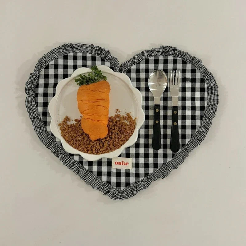Placemats Dining Table Korean Plaid Heart-shaped Placemat Water Cup Mat Cute Pleated Lace Mat Fabric Coaster Dining Mat