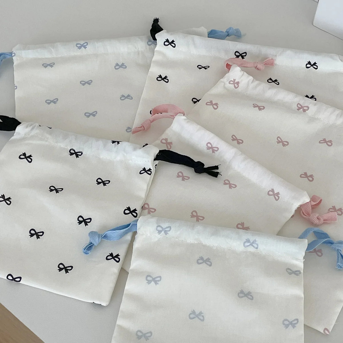 Korean Bow Storage Bag Canvas Sweet Kawaii Girl Artsy Drawstring Bag Lipstick Portable Makeup Bag Travel Organizer Accessories