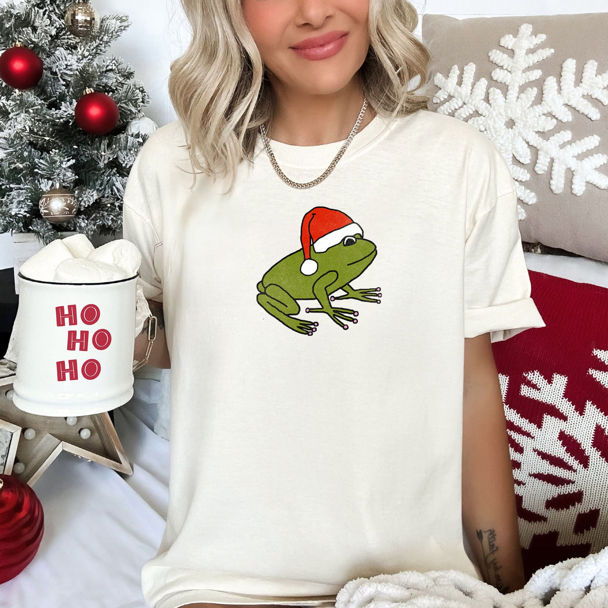 Santa Frog Christmas Retro Toad Holiday Edition Classic Cartoon Style Comfort Colors Tee