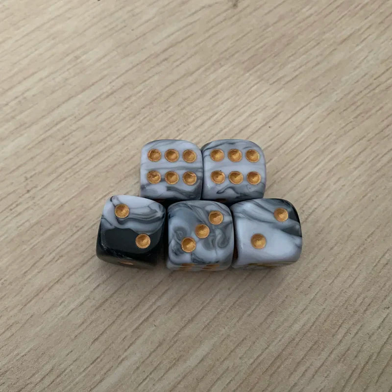 5pcs/set Two Colors Dice Puzzle Board Game Accessory  6 Sided Point Dice Funny Game 16mm