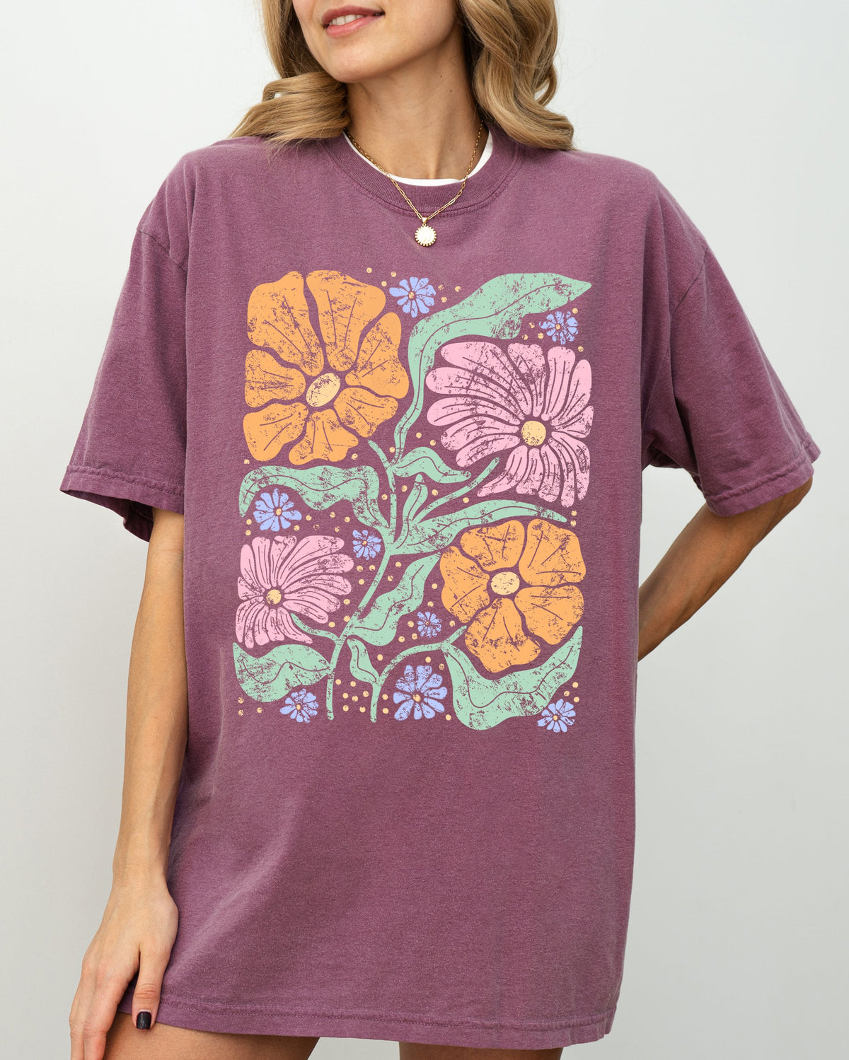 Soft Gorgeous Abstract Boho Floral Summer Vibes Gardening Festival Nature Comfort Colors Tee