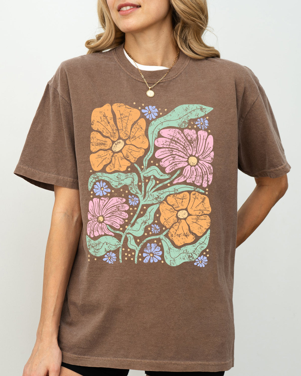 Soft Gorgeous Abstract Boho Floral Summer Vibes Gardening Festival Nature Comfort Colors Tee