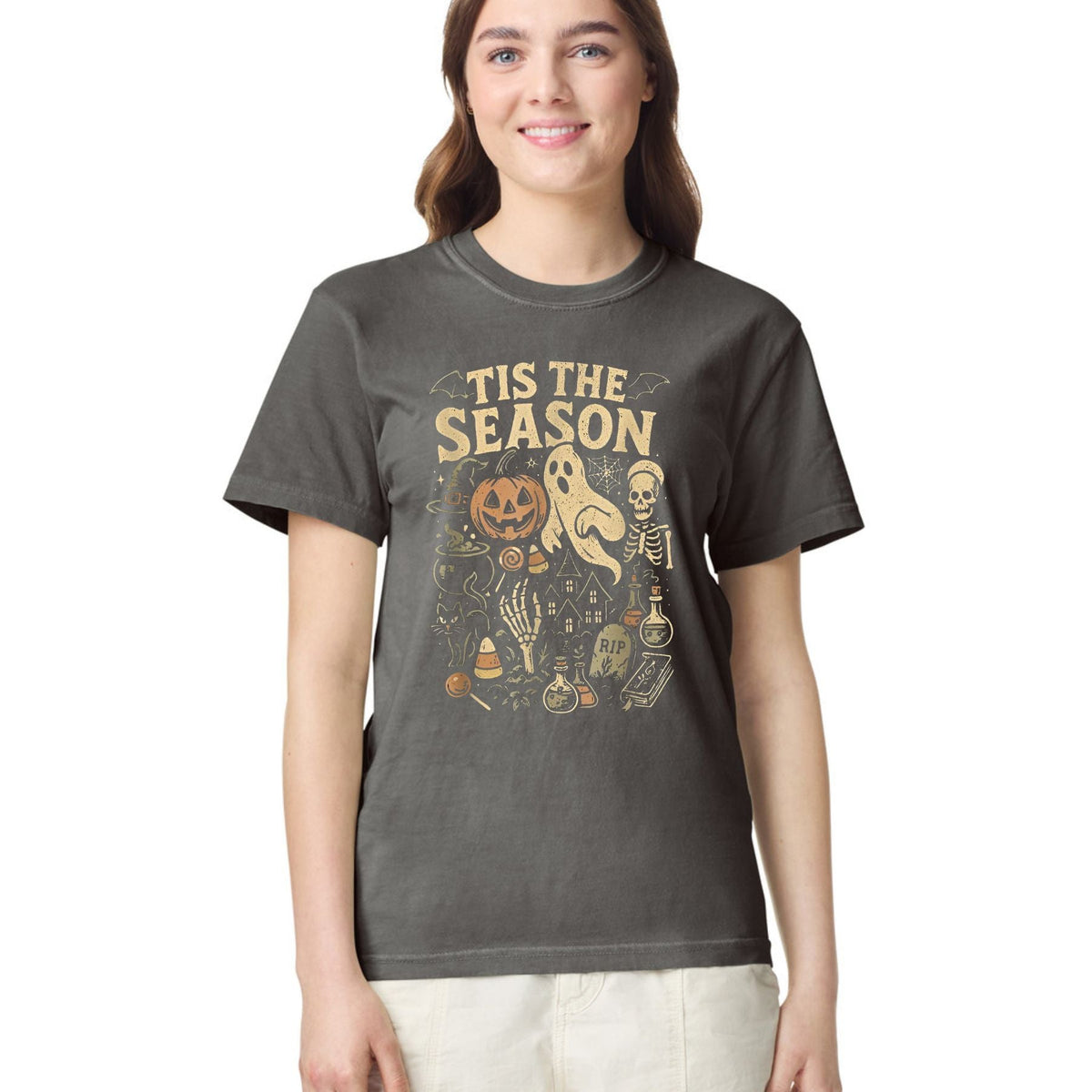 Spooky Season Vibes T-Shirt – Halloween Comfort Colors Shirt, Retro Fall Tee, Tis The Season Outfit, Cute Autumn Graphic Top