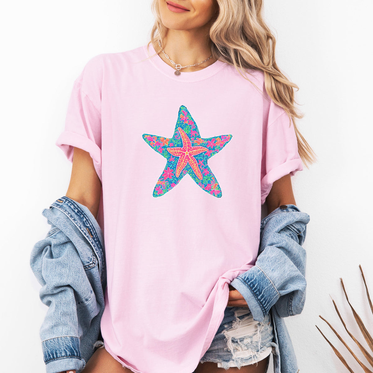 Starfish And Sea Life Summer Beach Vibes For Coastal Lovers And Sun Seekers Comfort Colors Tee