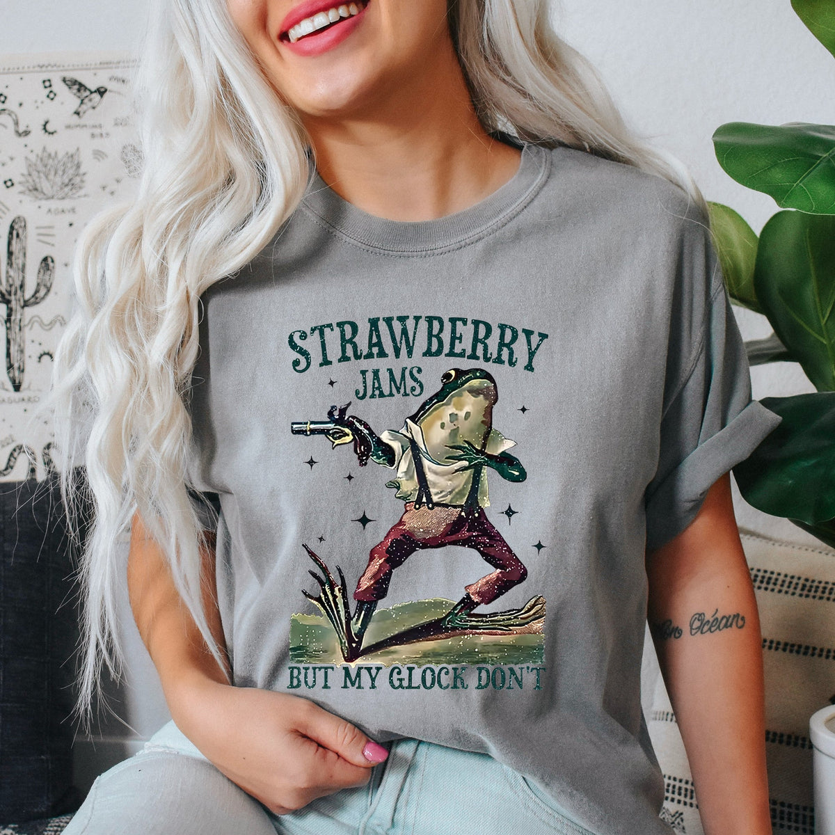 Strawberry Jams Glock Don't Frog Meme Joke Aesthetic Trendy Toad Comfort Colors Tee