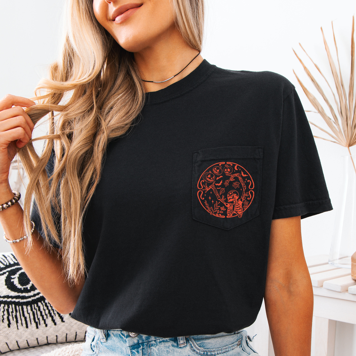 Tis The Season Spooky Skeleton Funny Halloween Creepy Limited Edition Comfort Colors Tee