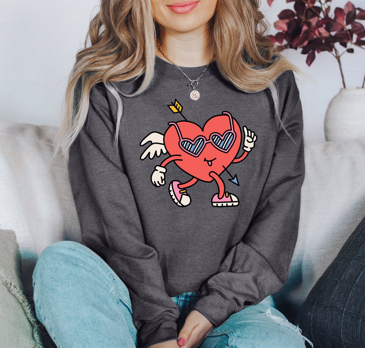 Mini Retro Heart Vintage Valentine's Day Print Cozy Fleece Classic Style For Everyday Wear Sweatshirt