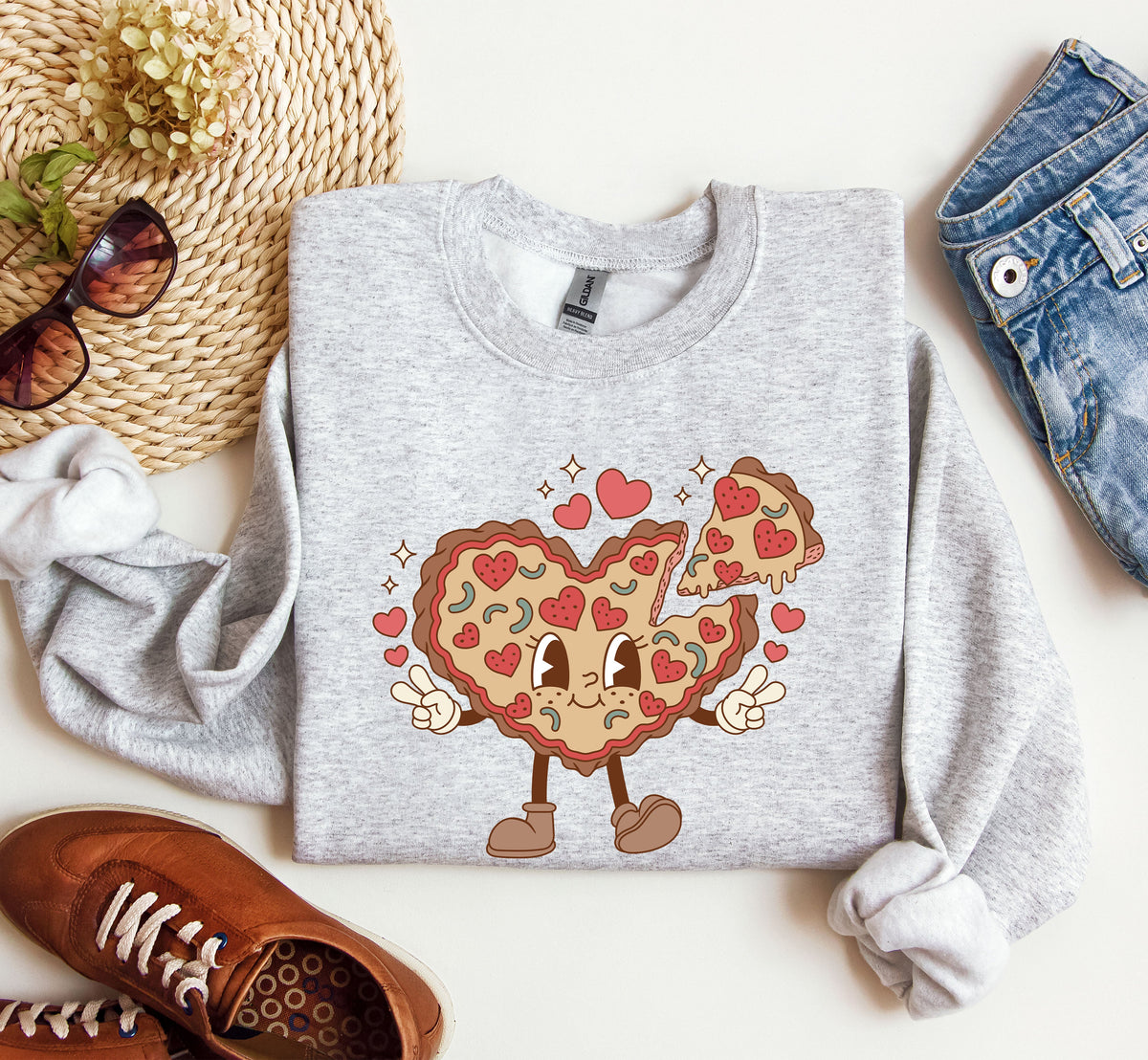 Retro Heart Pie Vintage Valentine's Day Love Theme Cozy Nostalgic Graphic Print Sweatshirt