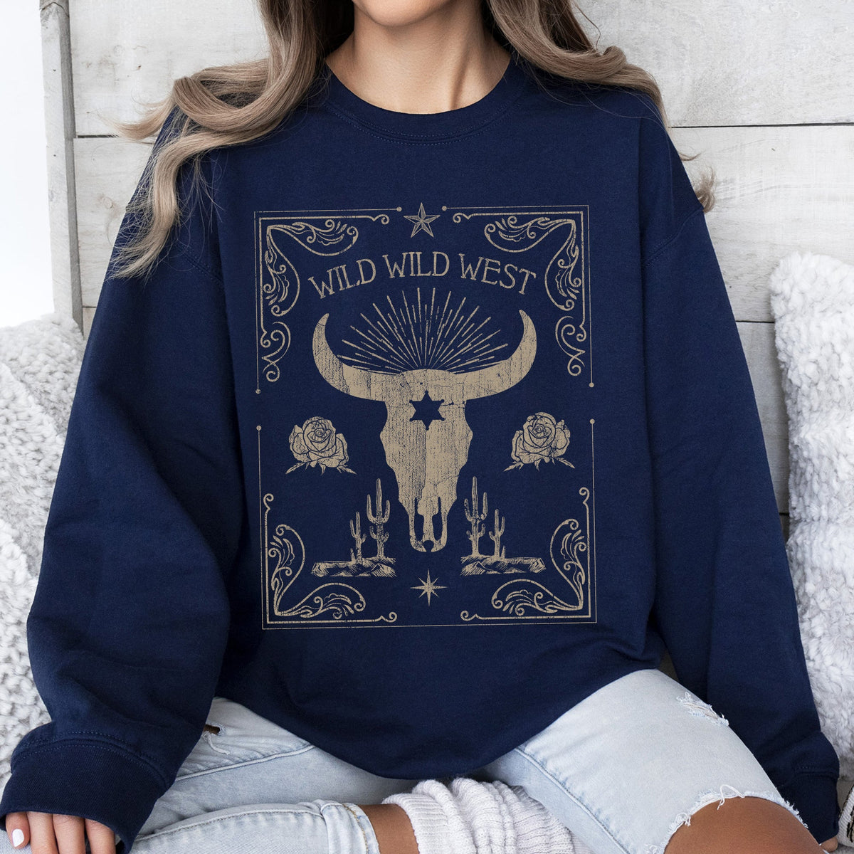 Wild Wild West Skull Cattle Cowboy Cowgirl Western Frontier Legend Saloon Style Sweatshirt