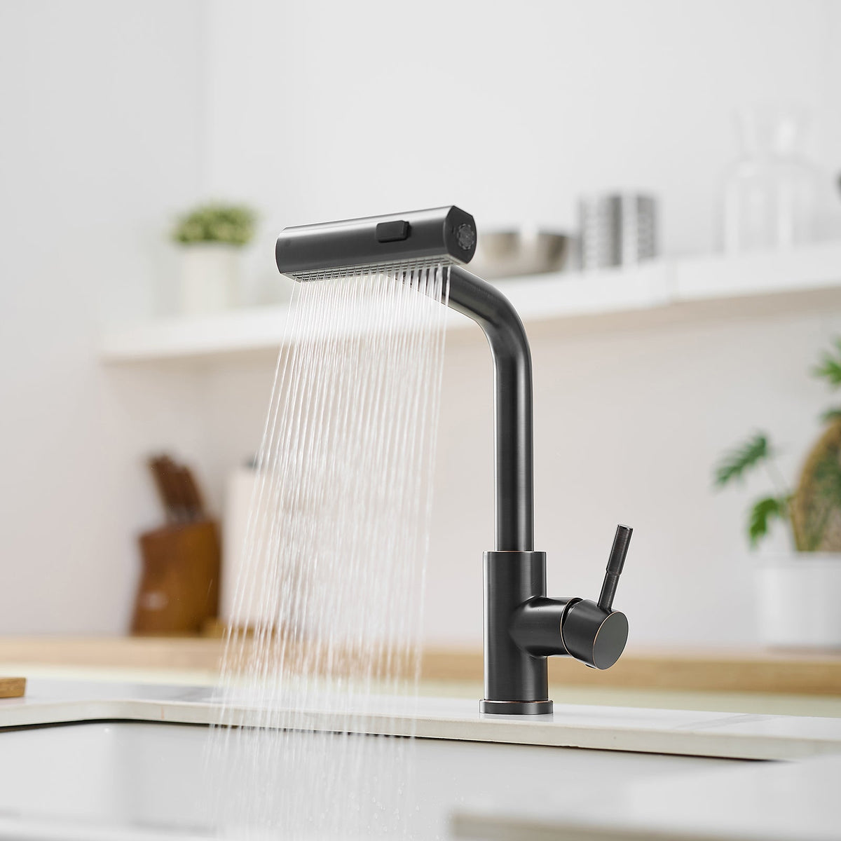360° Rotation Pull-Down Kitchen Faucet with 3 Spray Modes - Oil Rubbed Bronze /Stainless Steel High-Arc Sink Faucet