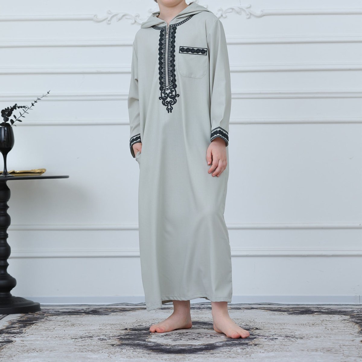 Boys' Hooded Embroidered Thobe with Pockets(MKB030)