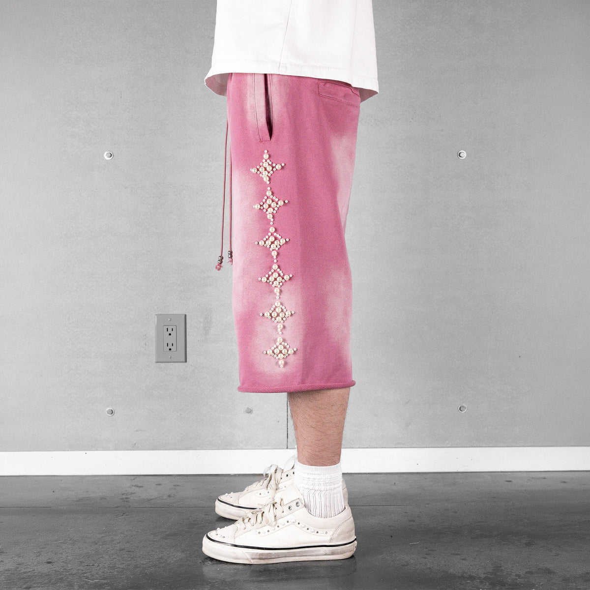 Commons Pearled Star Sweatshort Pink