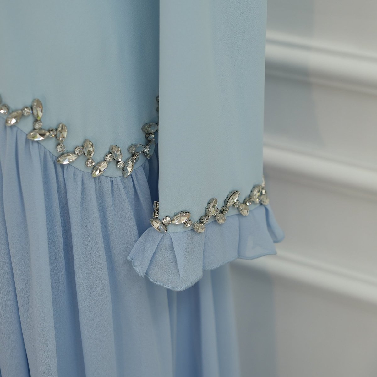 Crystal-Trim Ruffle Cuffs Maxi Dress(MS458)