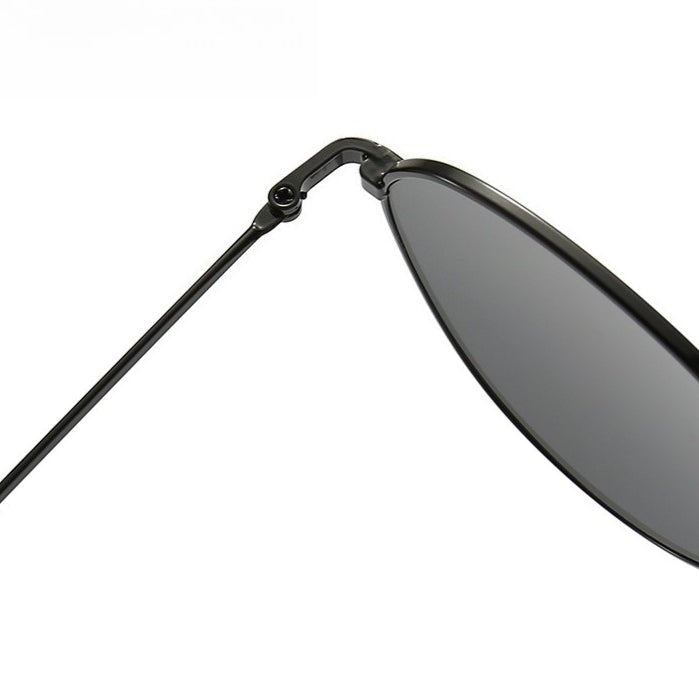 Elegant Retro Sunglasses for Women Classic with Gradient Lenses (MAC264)