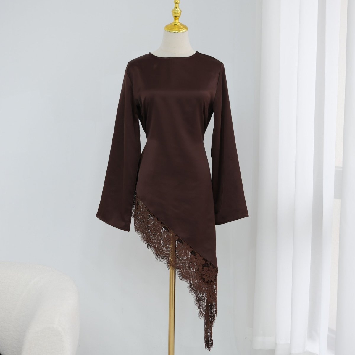 Lace Trim Contrast Panel Satin Top(MS408)