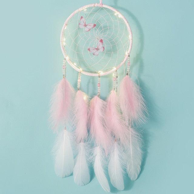 LED Dream Catcher Lamp Flying Wind Chimes Lighting Dream-catcher Handmade Ornaments Traditional Gifts Feather Pendant Romantic Creative Wall Hanging Home Wall Decoration Ornament Craft Native American Style