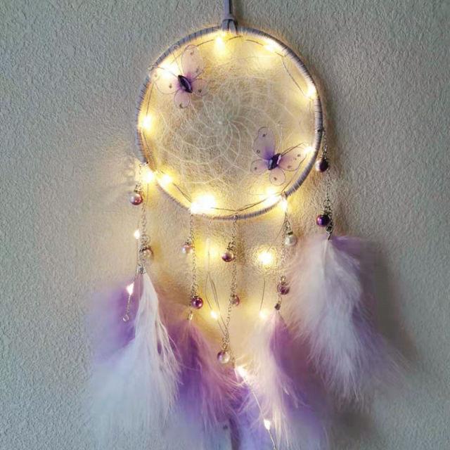 LED Dream Catcher Lamp Flying Wind Chimes Lighting Dream-catcher Handmade Ornaments Traditional Gifts Feather Pendant Romantic Creative Wall Hanging Home Wall Decoration Ornament Craft Native American Style