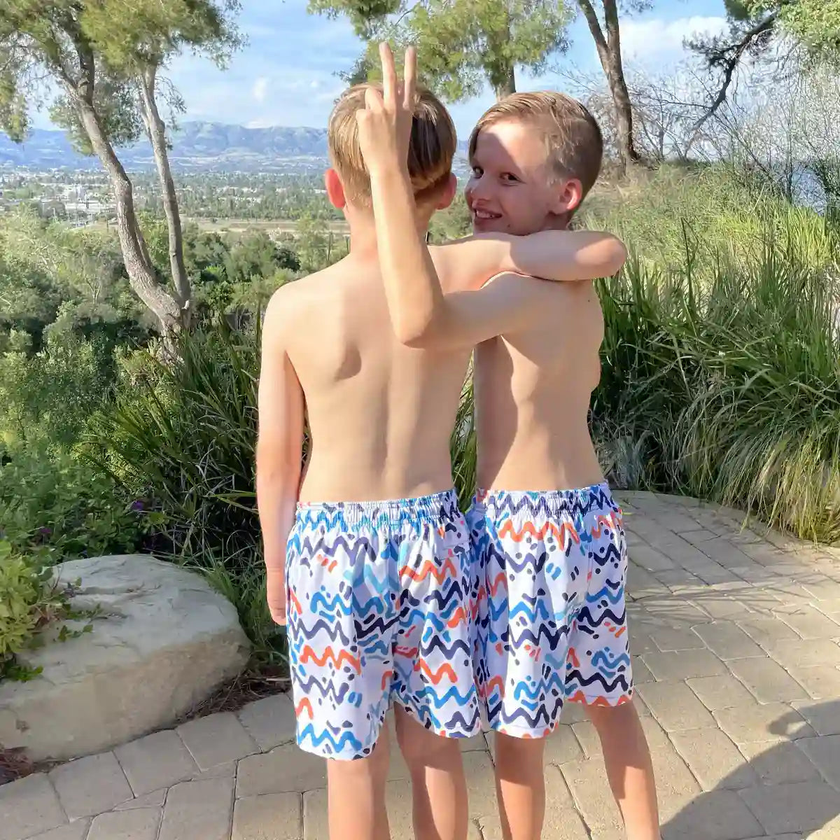 Boys Hybrid Swim & Play Shorts – Line Rush - Ocean and Sol