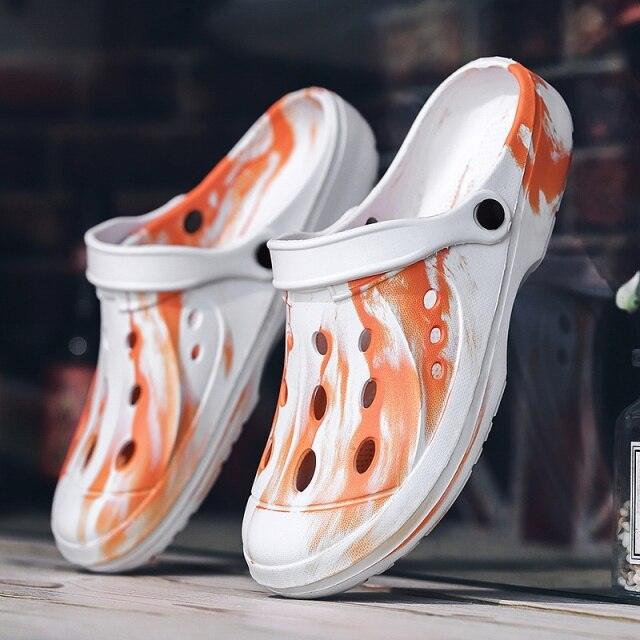 Men's Summer Hole Shoes Soft Rubber Lightweight Garden Clogs Couples Arch Support Clogs Garden Shoes Slip-on Outdoor Beach Slippers Mixed Colors Sandals