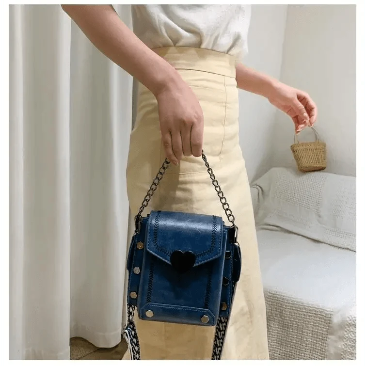 Modern Elegant Stunning Heart-Shaped Women's Bag Cute Studded Shoulder Bag For Women And Girls