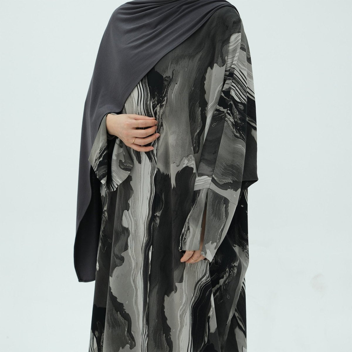 Modest Islamic Fashion Artistic Floral Geometric Designs Elegant Printed Cardigan Abaya (MOA154)