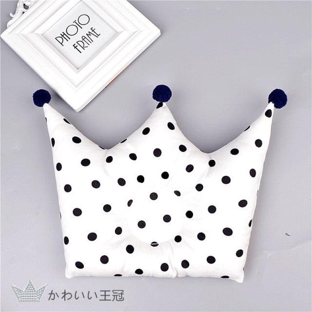 Newborn Baby Shaping Pillow Cute Crown Shape Backrest Cushion Anti-head Correction Bed Neck Support Pillows Baby Pillow Baby Bedding Air Mesh Organic Cotton Soft Baby Pillow Newborn Anti Flat Head Syndrome for Crib Cot Baby Pillow