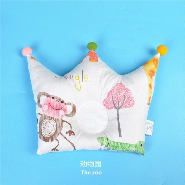 Newborn Baby Shaping Pillow Cute Crown Shape Backrest Cushion Anti-head Correction Bed Neck Support Pillows Baby Pillow Baby Bedding Air Mesh Organic Cotton Soft Baby Pillow Newborn Anti Flat Head Syndrome for Crib Cot Baby Pillow