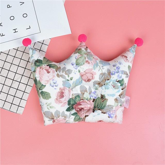 Newborn Baby Shaping Pillow Cute Crown Shape Backrest Cushion Anti-head Correction Bed Neck Support Pillows Baby Pillow Baby Bedding Air Mesh Organic Cotton Soft Baby Pillow Newborn Anti Flat Head Syndrome for Crib Cot Baby Pillow