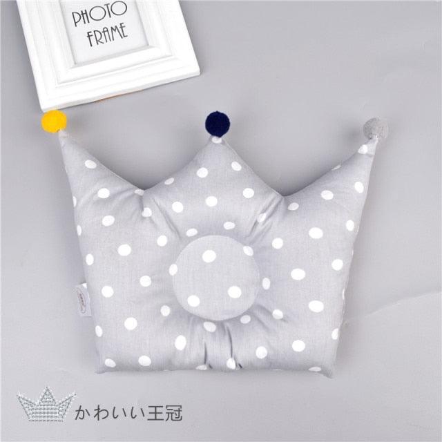 Newborn Baby Shaping Pillow Cute Crown Shape Backrest Cushion Anti-head Correction Bed Neck Support Pillows Baby Pillow Baby Bedding Air Mesh Organic Cotton Soft Baby Pillow Newborn Anti Flat Head Syndrome for Crib Cot Baby Pillow