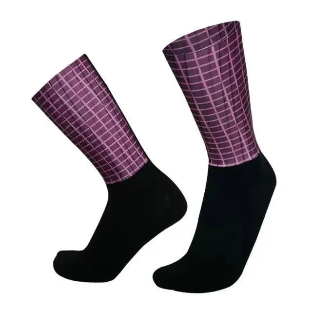 Simple Modern Design Anti Slip Silicone Cycling Socks  For Men Unique  Bicycle Running Socks Lightweight Breathable Sports Socks