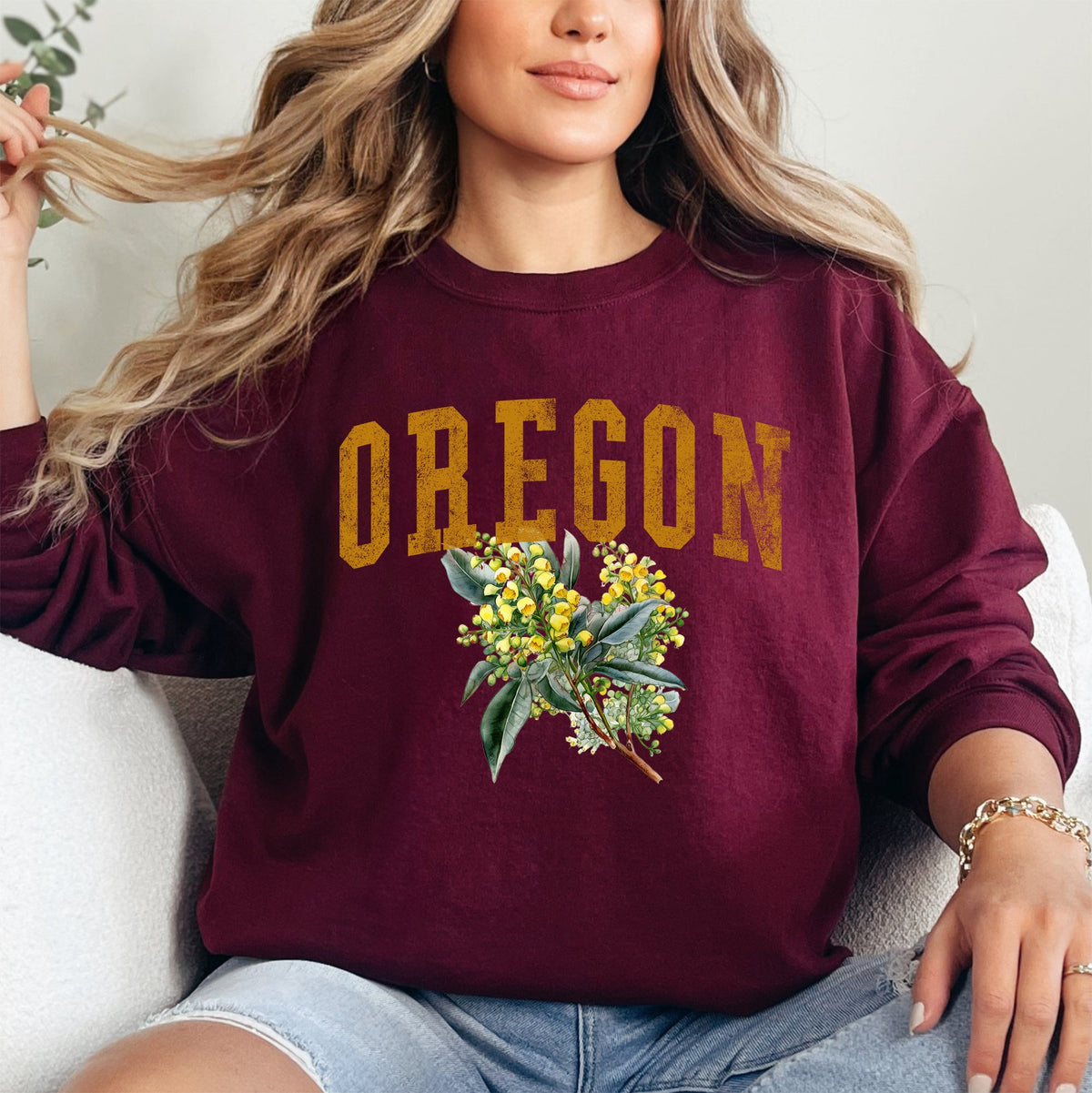 Oregon State Flower Botanical Emblem Illustration For Nature Lovers Premium Sweatshirt