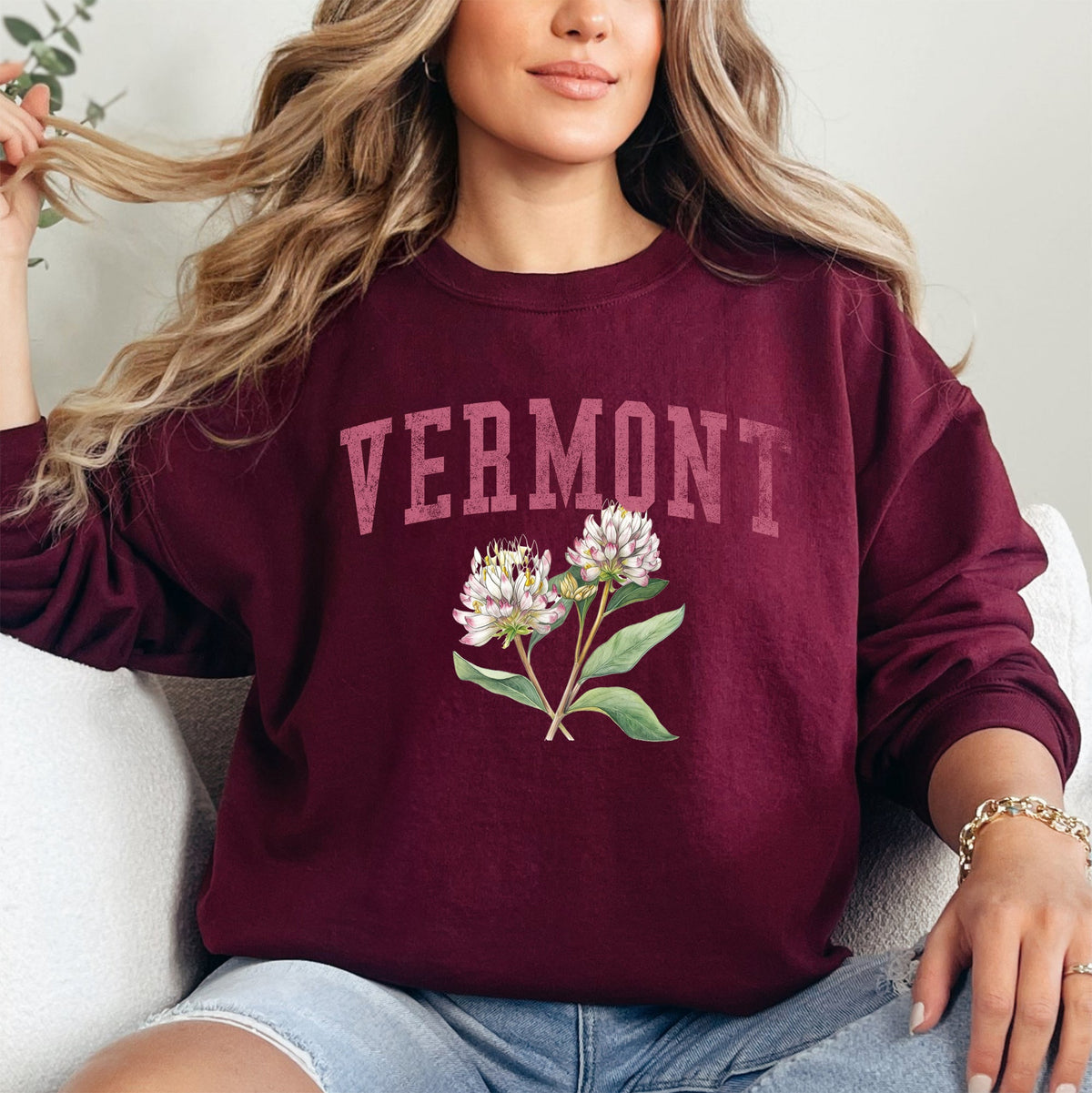 Vermont State Flower Botanical Illustration Emblem Featuring Classic State Flora Motif for Nature Lovers Sweatshirt