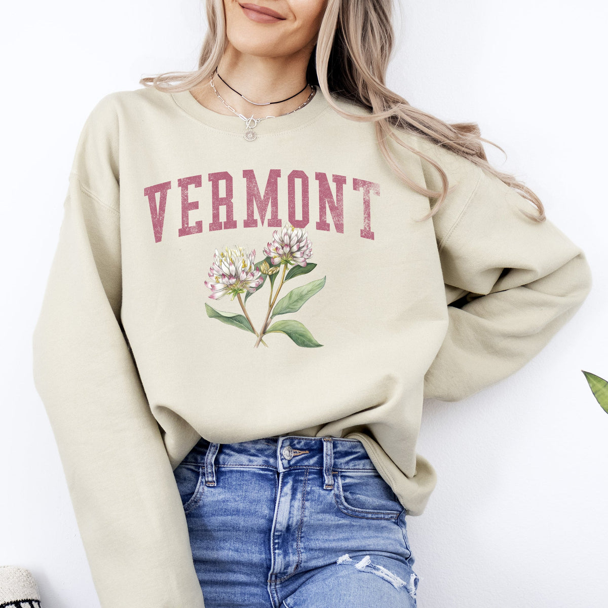 Vermont State Flower Botanical Illustration Emblem Featuring Classic State Flora Motif for Nature Lovers Sweatshirt